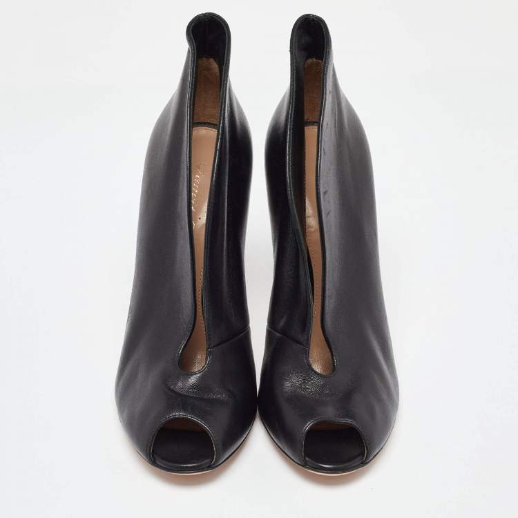 Pre Owned Gianvito Rossi Black Leather Vamp Peep Toe Booties Size 37.5