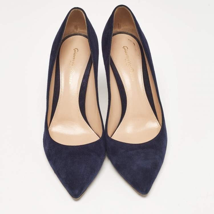 Pre Owned Gianvito Rossi Navy Blue Suede Gianvito Pumps Size 38.5