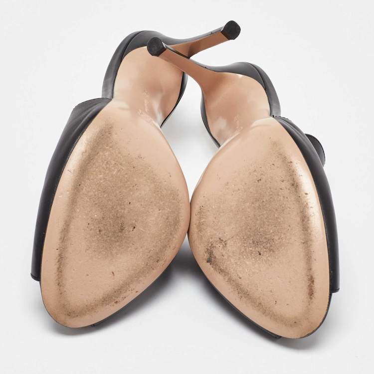 Pre Owned Gianvito Rossi Black Leather Alise Mules Size 38.5