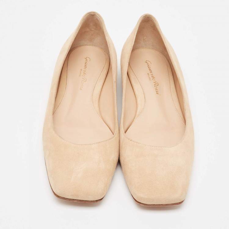 Pre Owned Gianvito Rossi Beige Suede Ballet Flats Size 37
