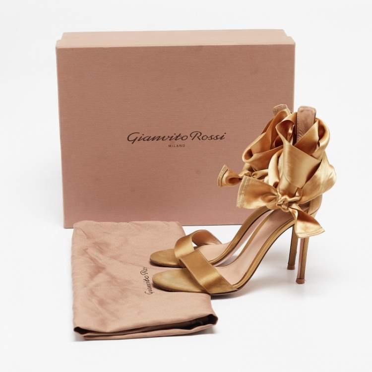مملوكة مسبقًا Gianvito Rossi Gold Satin Gala Ankle Wrap Sandals Size 36