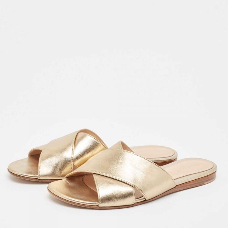 Pre Owned Gianvito Rossi Gold Leather Flat Slides Size 38.5