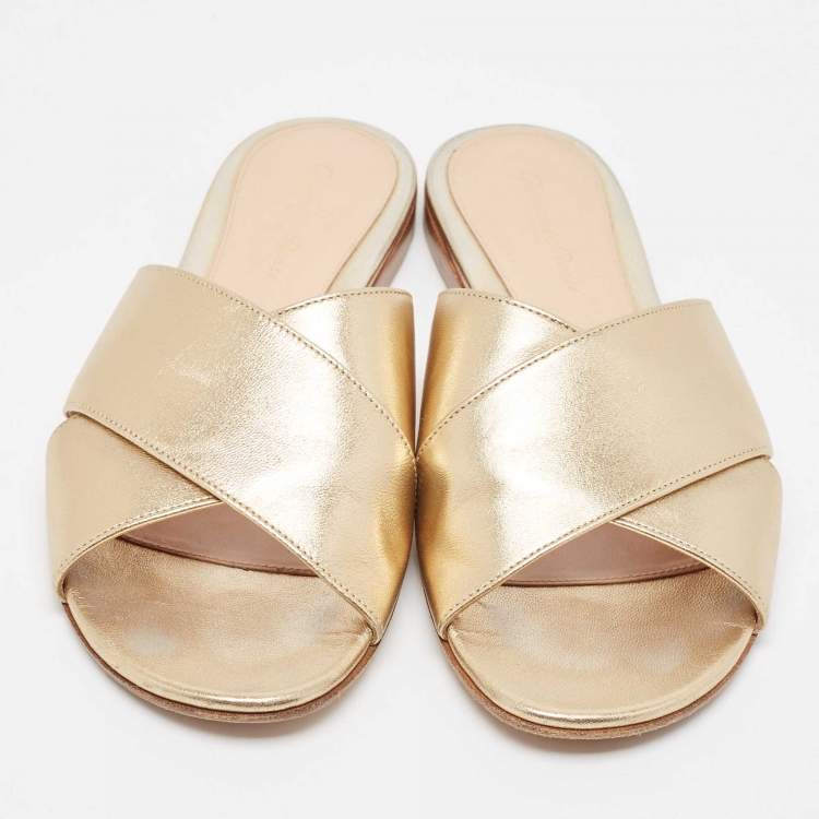 Pre Owned Gianvito Rossi Gold Leather Flat Slides Size 38.5
