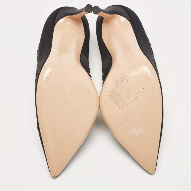 مملوكة مسبقًا Gianvito Rossi Black Satin Crystal Embellished Pumps Size 37.5