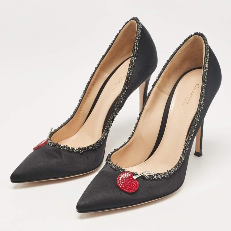 مملوكة مسبقًا Gianvito Rossi Black Satin Crystal Embellished Pumps Size 37.5