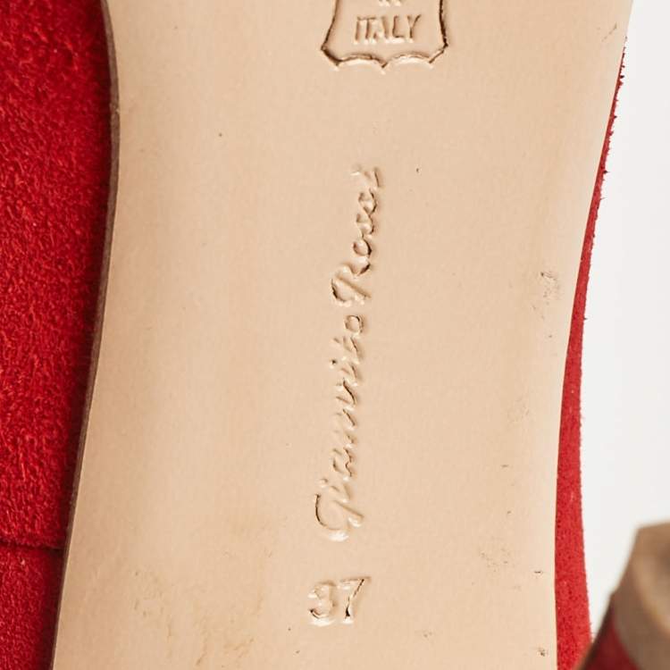 Pre Owned Gianvito Rossi Red Suede Pointed Toe Pumps Size 37