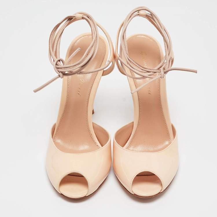 Pre Owned Gianvito Rossi Beige Patent Leather Ankle Strap Sandals Size 37.5