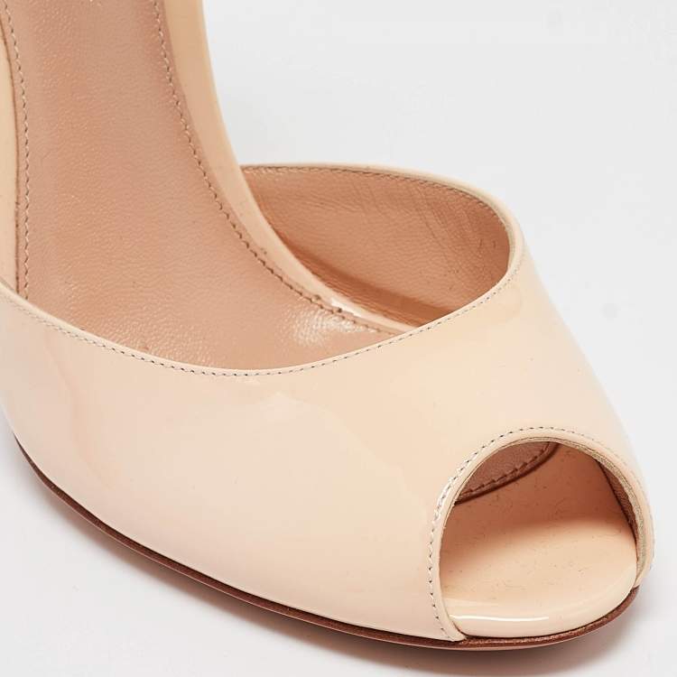 Pre Owned Gianvito Rossi Beige Patent Leather Ankle Strap Sandals Size 37.5