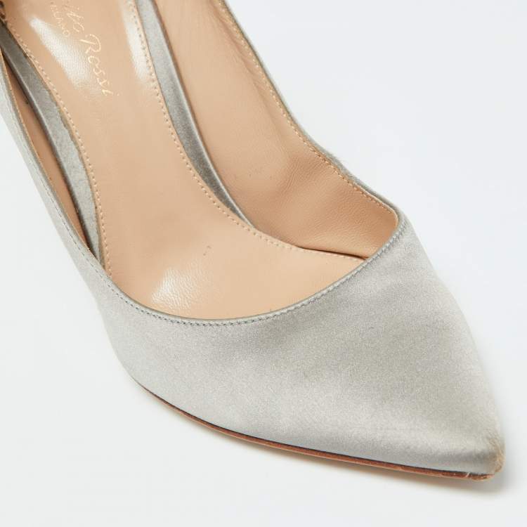 Pre Owned Gianvito Rossi Grey Satin Pointed Toe Pumps Size 38
