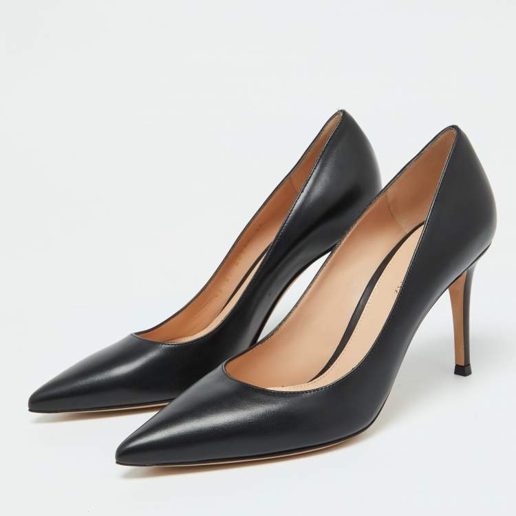 Pre Owned Gianvito Rossi Black Leather Pointed Toe Pumps Size 38