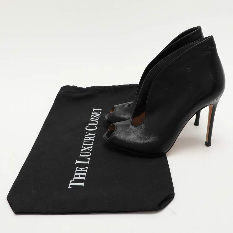 Pre Owned Gianvito Rossi Black Leather Vamp Booties Size 35.5