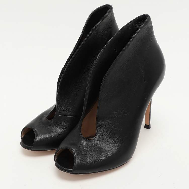 Pre Owned Gianvito Rossi Black Leather Vamp Booties Size 35.5