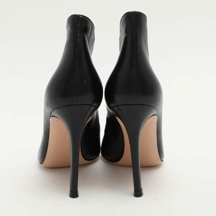 Pre Owned Gianvito Rossi Black Leather Vamp Booties Size 35.5