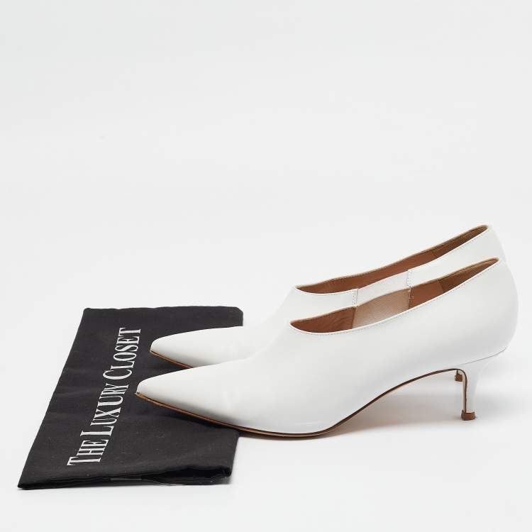 Pre Owned Gianvito Rossi White Leather Pointed Toe Pumps Size 38.5