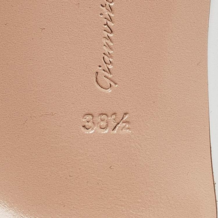 Pre Owned Gianvito Rossi White Leather Pointed Toe Pumps Size 38.5