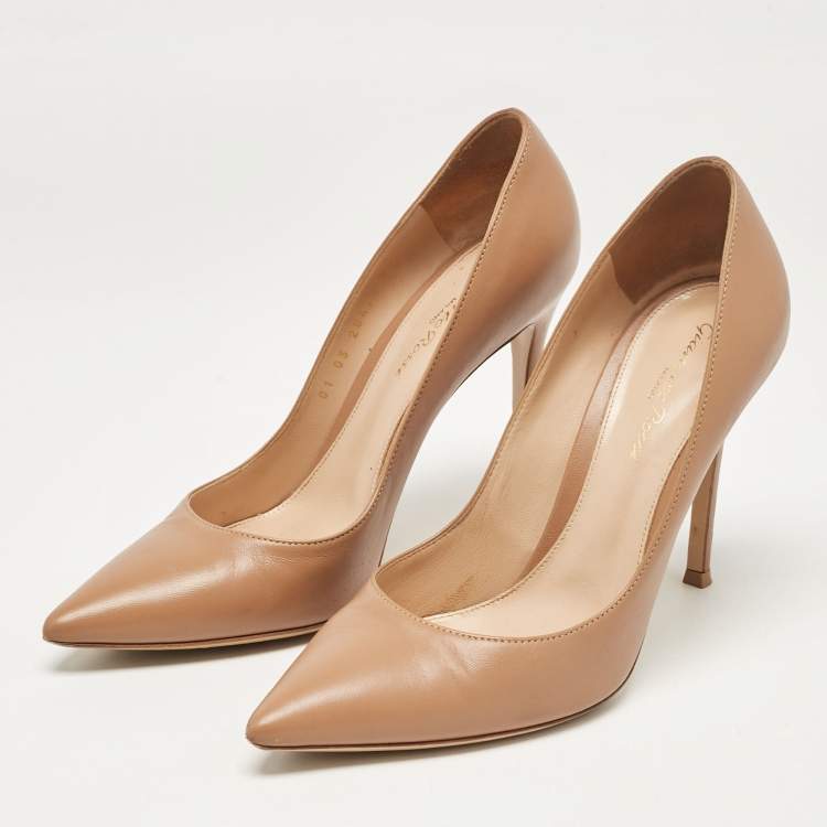 Pre Owned Gianvito Rossi Beige Leather Gianvito Pumps Size 39