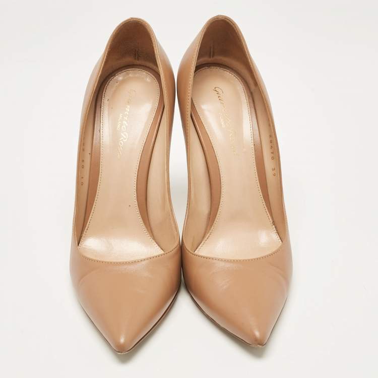 Pre Owned Gianvito Rossi Beige Leather Gianvito Pumps Size 39