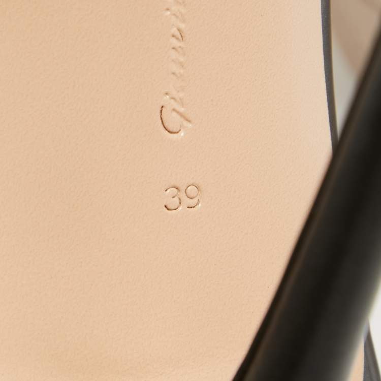 Pre Owned Gianvito Rossi Black Leather Vamp Booties Size 39