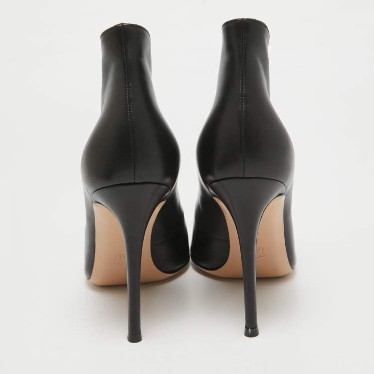 Pre Owned Gianvito Rossi Black Leather Vamp Booties Size 39