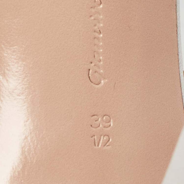 Pre Owned Gianvito Rossi White Leather Aramis Mules Size 39.5