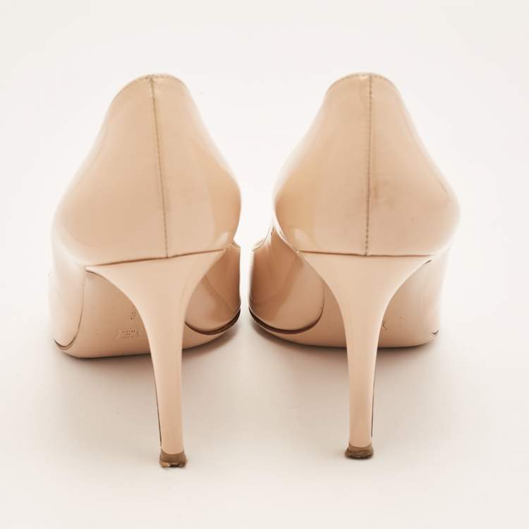 Pre Owned Gianvito Rossi Beige Patent Leather Gianvito  Pumps Size 38.5