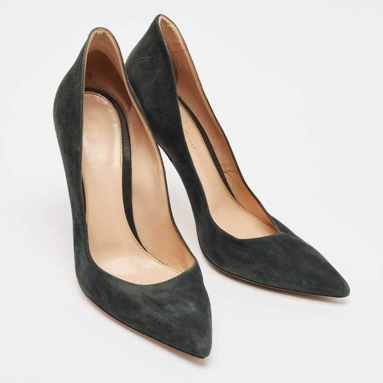 Pre Owned Gianvito Rossi Green Suede Gianvito Pointed Toe Pumps Size 40