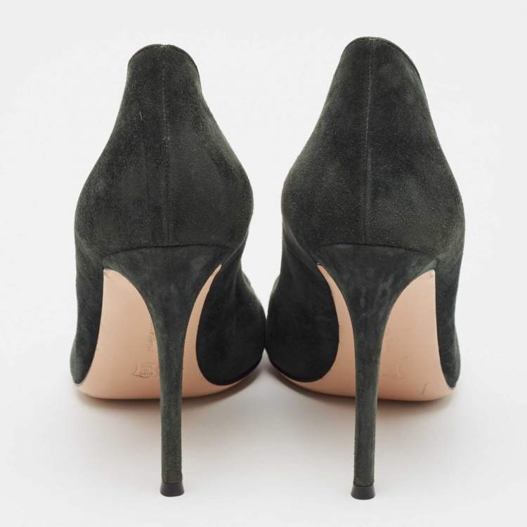 Pre Owned Gianvito Rossi Green Suede Gianvito Pointed Toe Pumps Size 40