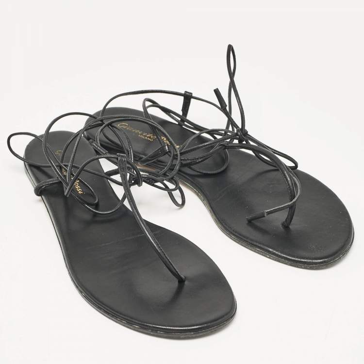Pre Owned Gianvito Rossi Black Leather Gwyneth Thong Sandals Size 39.5