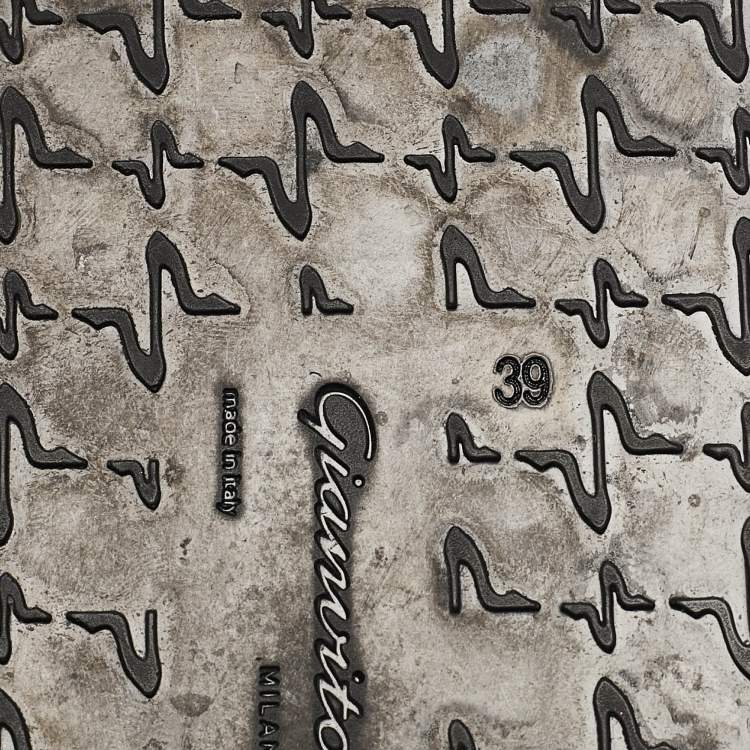 Pre Owned Gianvito Rossi Black Leather Bilbao Sandals Size 39