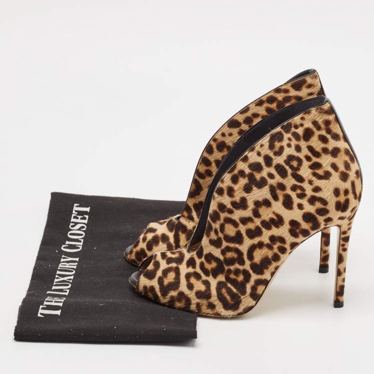 Pre Owned Gianvito Rossi Brown Calf Hair Vamp Booties Size 36