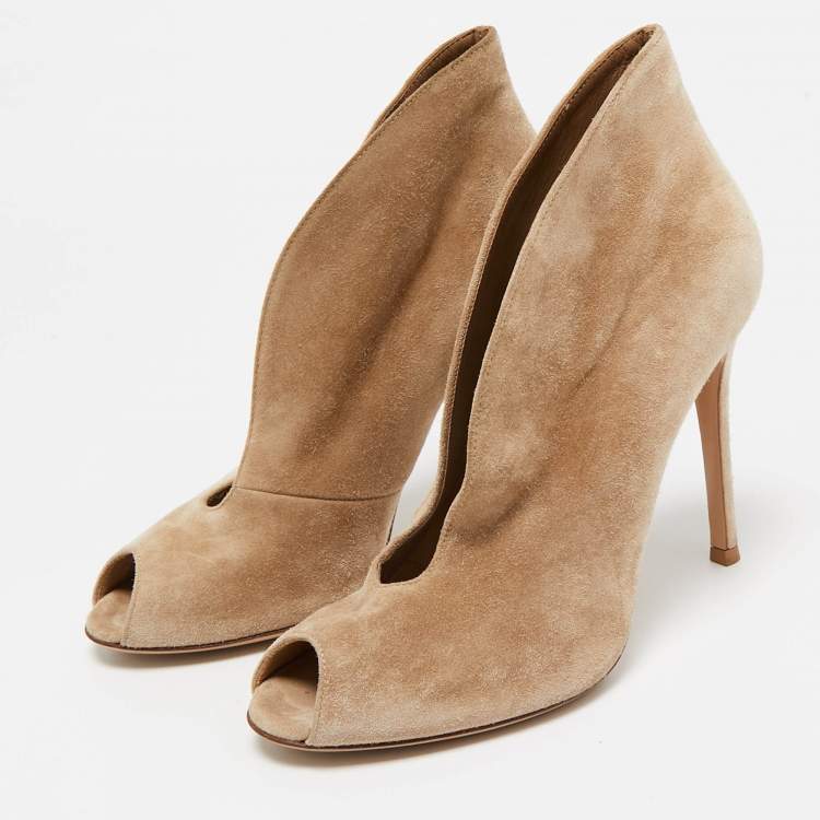 Pre Owned Gianvito Rossi Beige Suede Vamp Booties Size 36