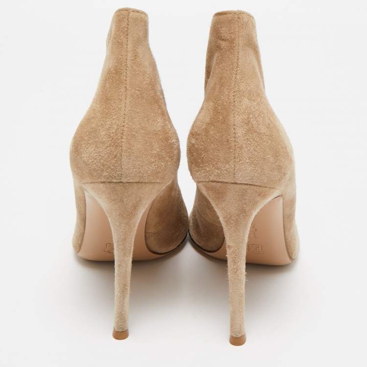 Pre Owned Gianvito Rossi Beige Suede Vamp Booties Size 36