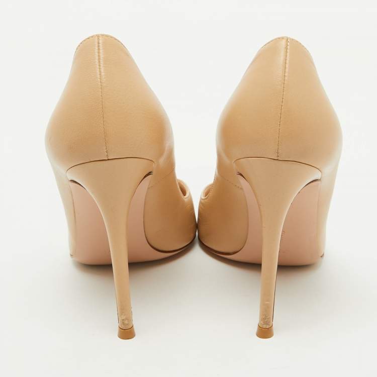 Pre Owned Gianvito Rossi Beige Leather Pointed Toe Pumps Size 38