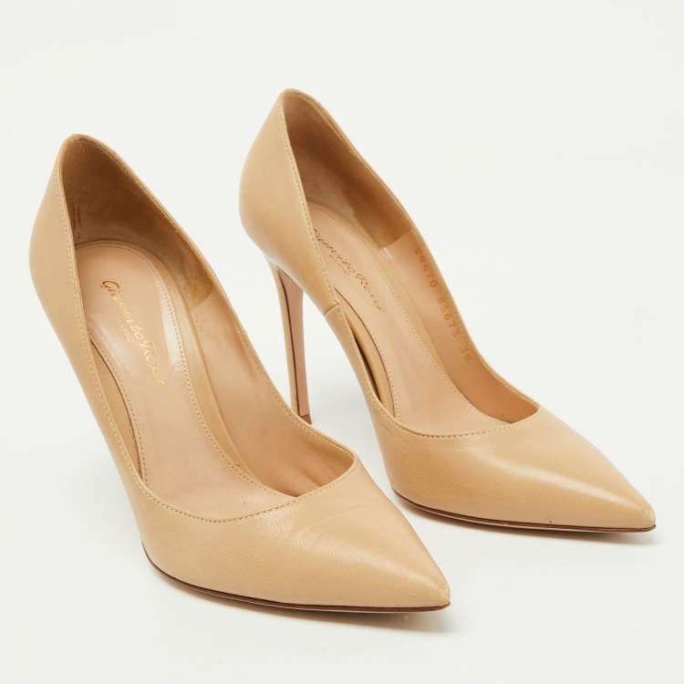 Pre Owned Gianvito Rossi Beige Leather Pointed Toe Pumps Size 38