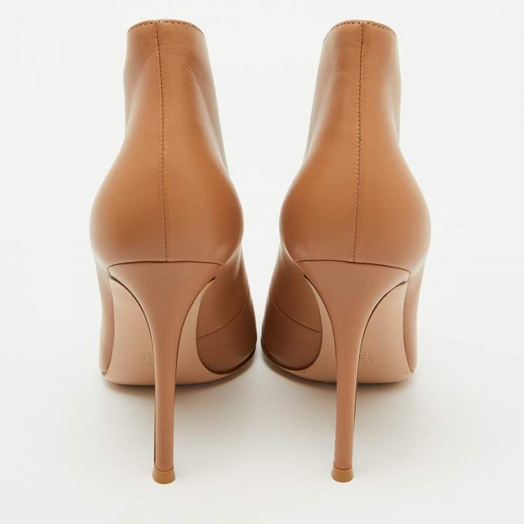 Pre Owned Gianvito Rossi Beige Leather Vamp Peep Toe Booties Size 38