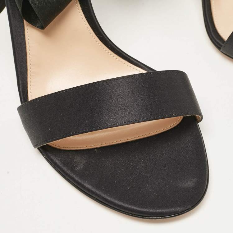 Pre Owned Gianvito Rossi Black Satin Gala Sandals Size 42