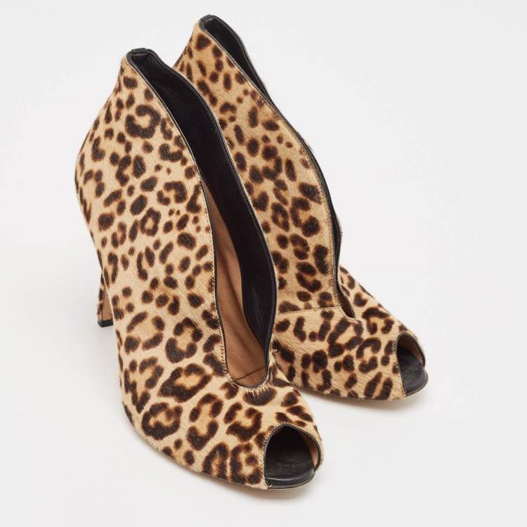 Pre Owned Gianvito Rossi Beige/Brown Leopard Print Calf Hair Vamp Boots Size 38.5