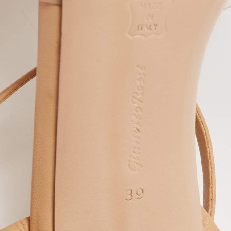 Pre Owned Gianvito Rossi Beige Leather And PVC Plexi Stark Ankle Strap Sandals Size 39