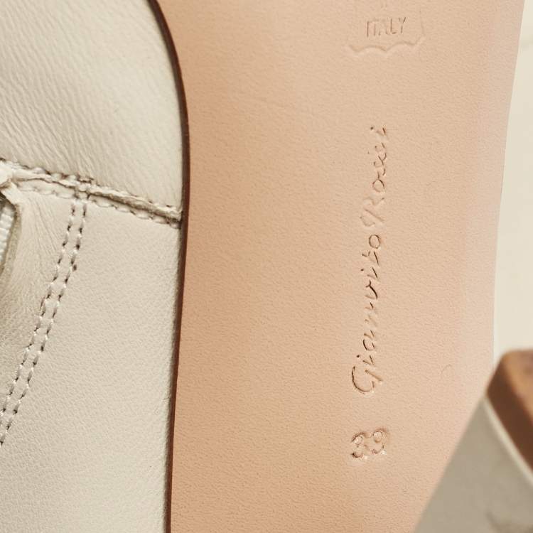 Pre Owned Gianvito Rossi Cream Leather Lyell Ankle Length Boots Size 39