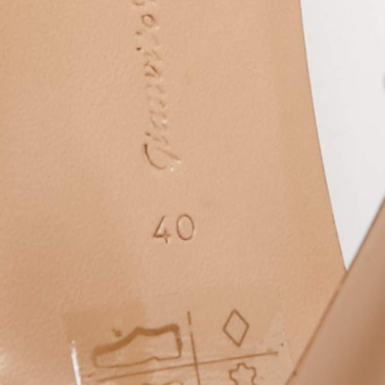 Pre Owned Gianvito Rossi Beige PVC Elle Slide Sandals Size 40