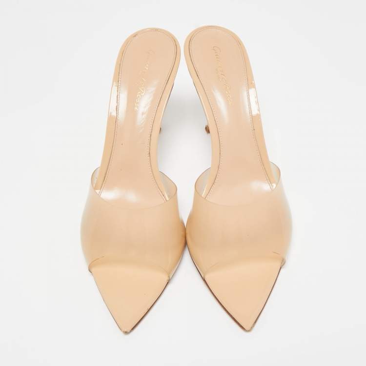 Pre Owned Gianvito Rossi Beige PVC Elle Slide Sandals Size 40