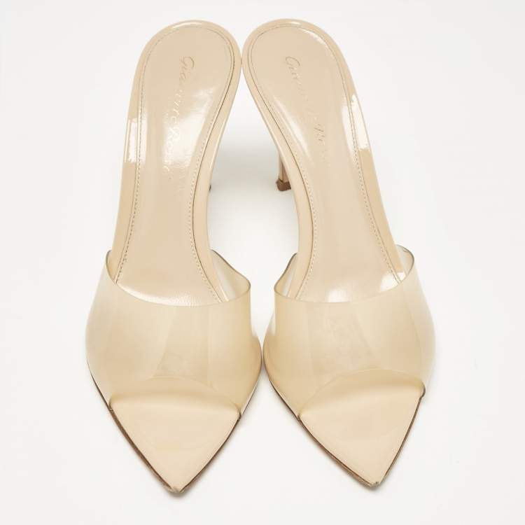 مملوكة مسبقًا Gianvito Rossi Beige PVC Elle Slide Sandals Size 36.5
