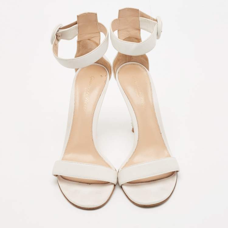 Pre Owned Gianvito Rossi White Leather Portofino Sandals Size 37.5