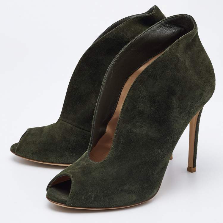 Pre Owned Gianvito Rossi Green Suede Vamp Boots Size 37.5