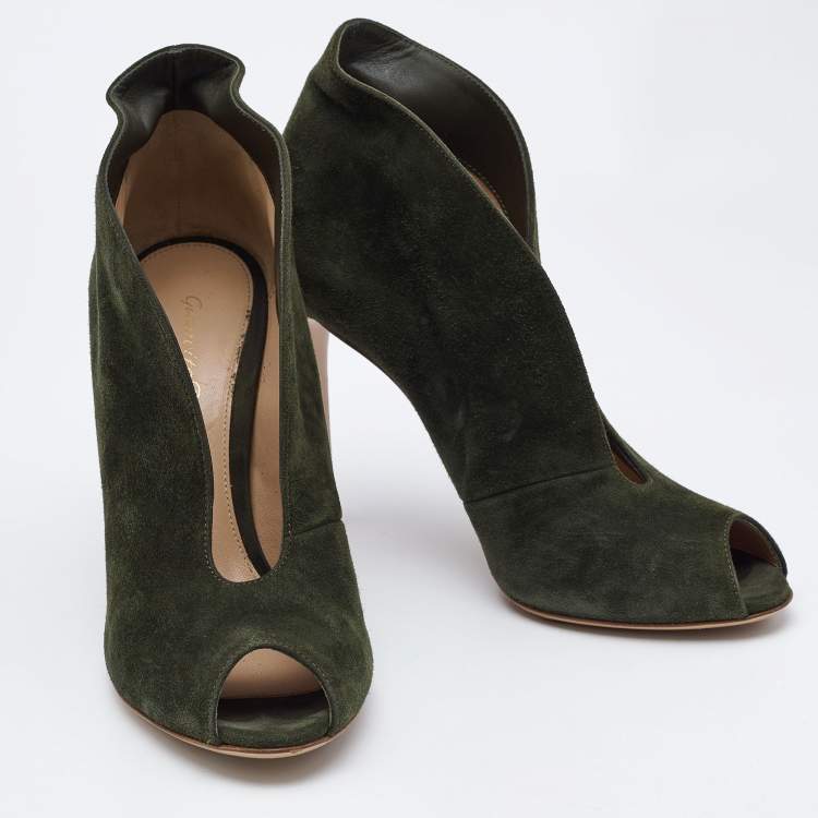 Pre Owned Gianvito Rossi Green Suede Vamp Boots Size 37.5