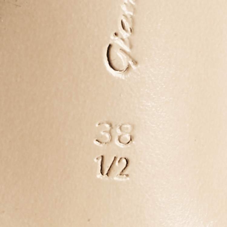 Pre Owned Gianvito Rossi Grey Suede Portofino Ankle Strap Sandals Size 38.5