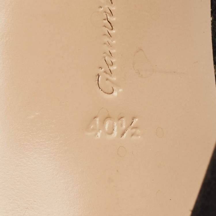 Pre Owned Gianvito Rossi Black Suede Pointed Toe  Pumps Size 40.5