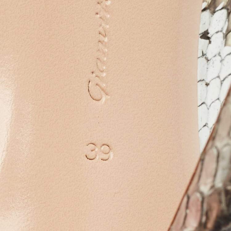 Pre Owned Gianvito Rossi Silver/Beige Python Heel Mules Size 39