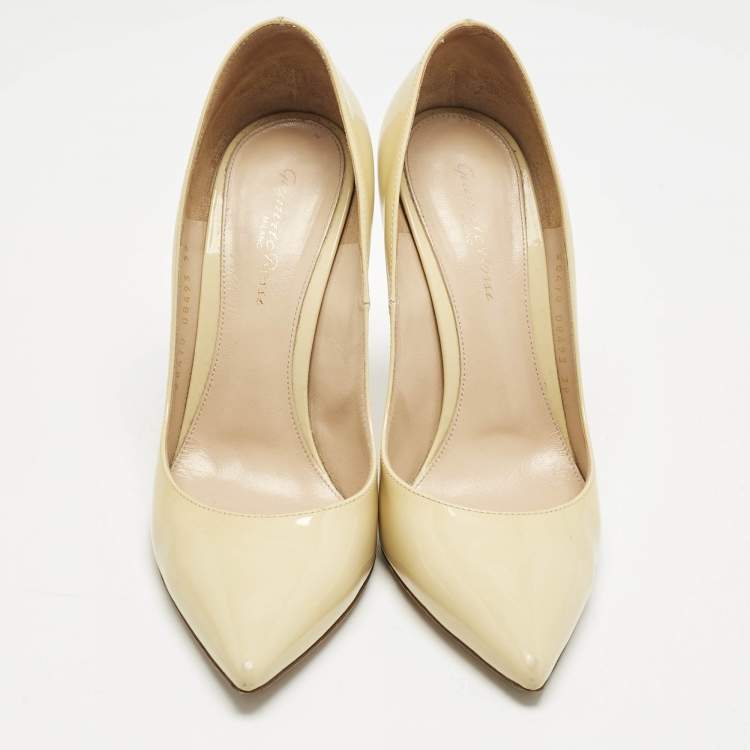 Pre Owned Gianvito Rossi Beige Patent Leather Pointed Toe Pumps Size 39