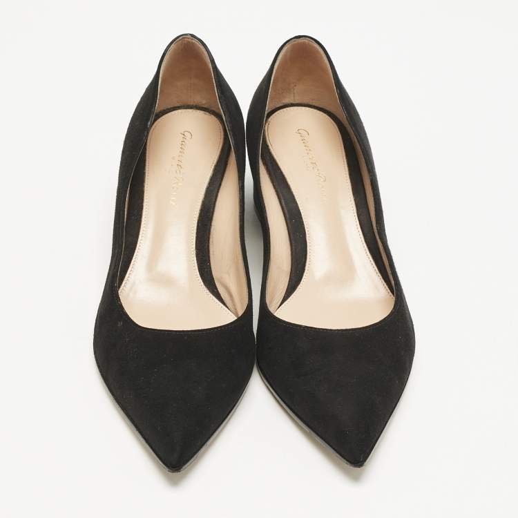 Pre Owned Gianvito Rossi Black Suede Pointed Toe Piper Block Heel Pumps Size 39